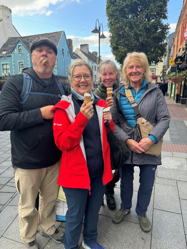 OLLI travelers enjoying ice cream.